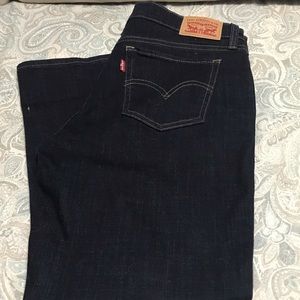 Levi Capris Jeans size 28
